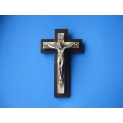 Krzyż drewniany na ścianę 20 cm